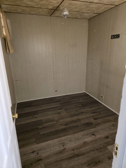 Building Photo - 24-26-26 Milton Ave