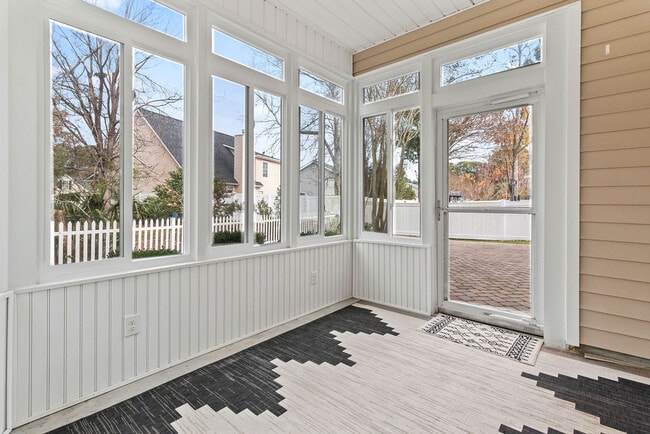 Building Photo - Chadbury House