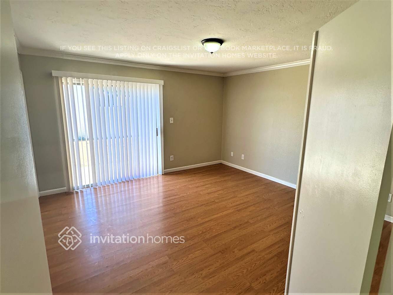 Building Photo - 9617 N 52nd Dr