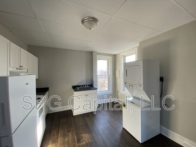 Building Photo - 201 N Broad St