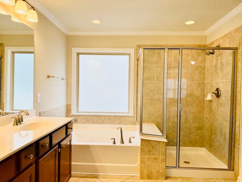 Owner Bathroom - 3408 Schooner Dr