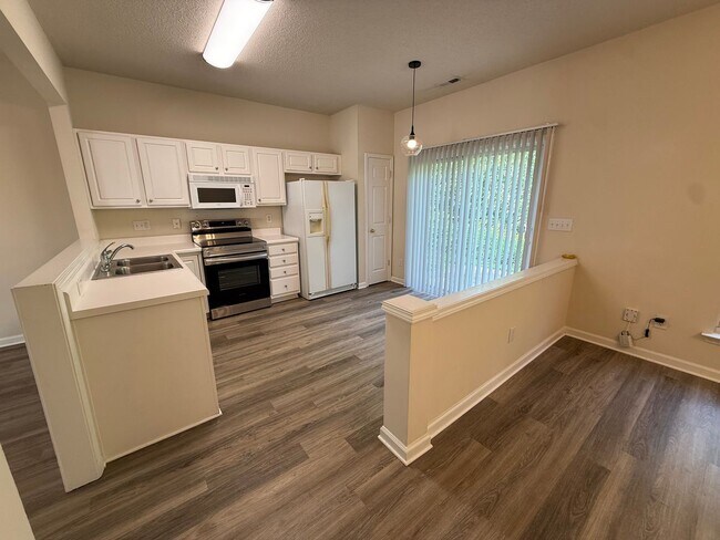 Building Photo - 146 Brentfield Loop