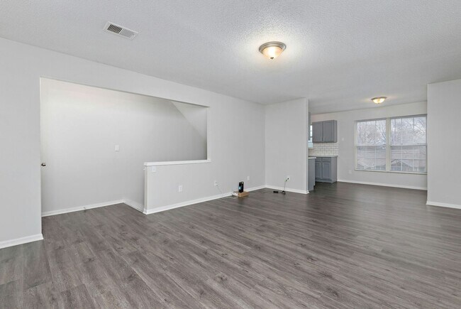 Building Photo - 7401 W 61st St