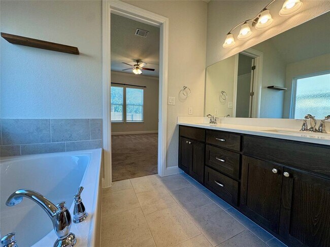 Building Photo - 637 Cypress Forest Dr