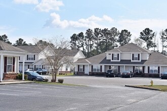 Building Photo - Avalon 2