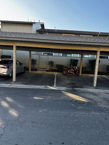 Building Photo - 4894 Rue Le Mans