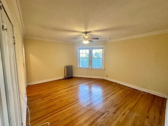 Building Photo - 4404 N Rockwell St