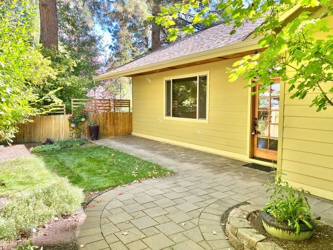 Building Photo - West Hills Gem with Timeless Charm and Modern Comfort