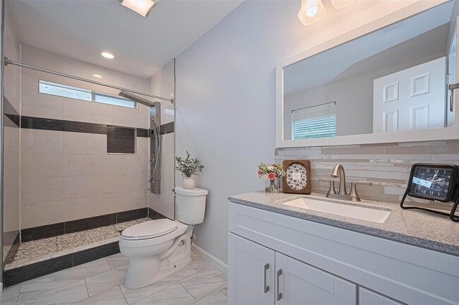 Building Photo - 5914 Clerkenwell Dr