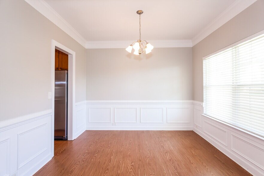 Building Photo - 2870 Island Point Dr NW