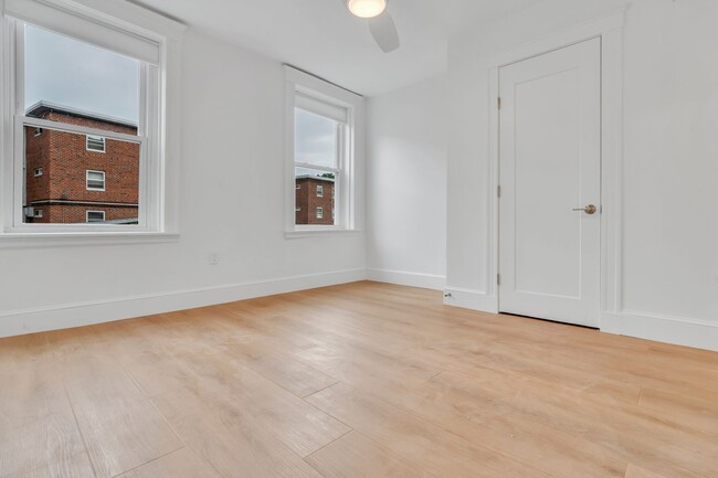 Building Photo - Amazing apartment in Brighton