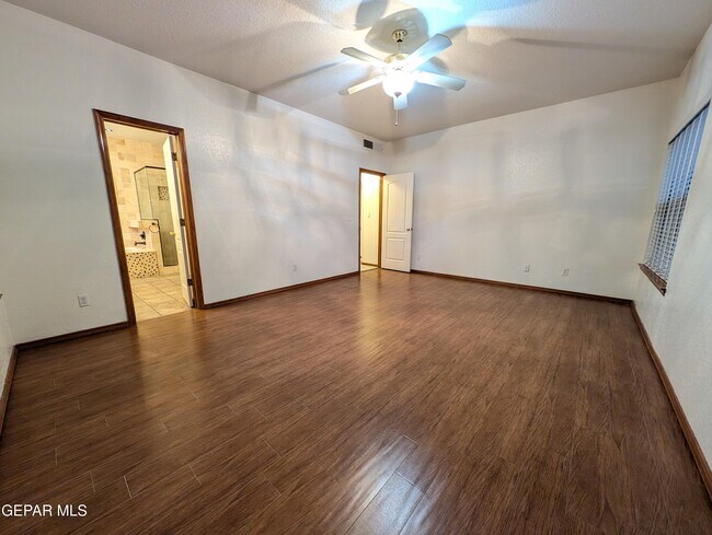 Building Photo - 11820 Pueblo Seguro Way