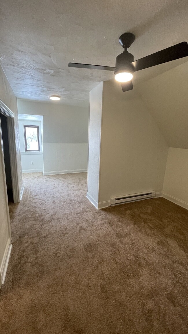 Building Photo - Spacious 3-Bedroom in Bellevue – Minutes from Downtown Pittsburgh!