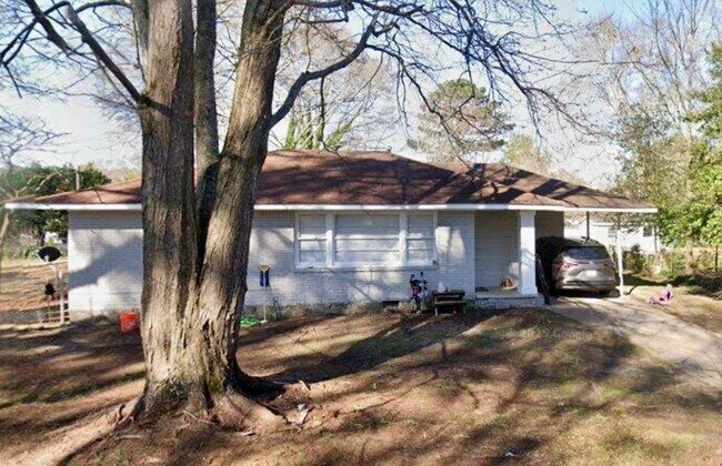 Primary Photo - 109 Scarlett Dr