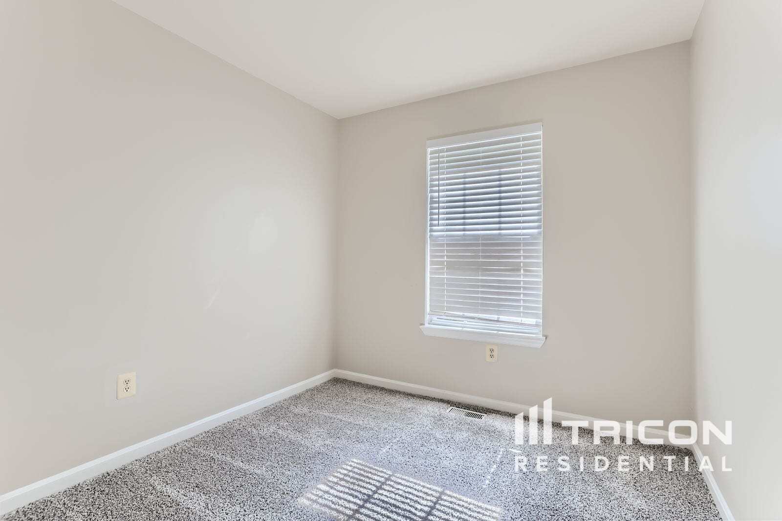 Building Photo - 166 Langdon Farm Cir