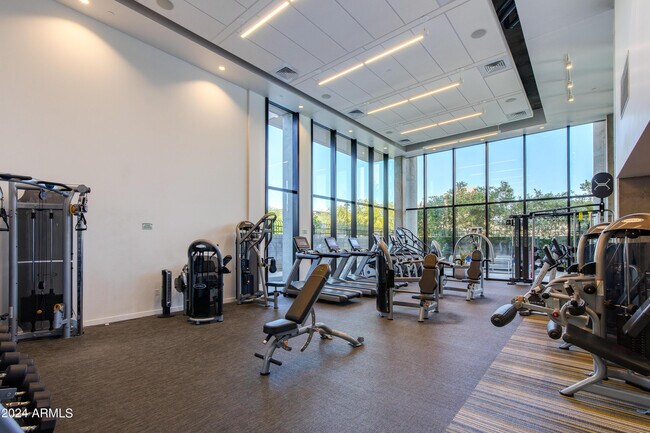 Building Photo - 200 W Portland St