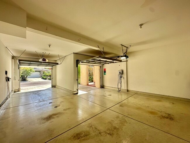 Building Photo - Torrey Hills, Beautiful La Strada Home wit...
