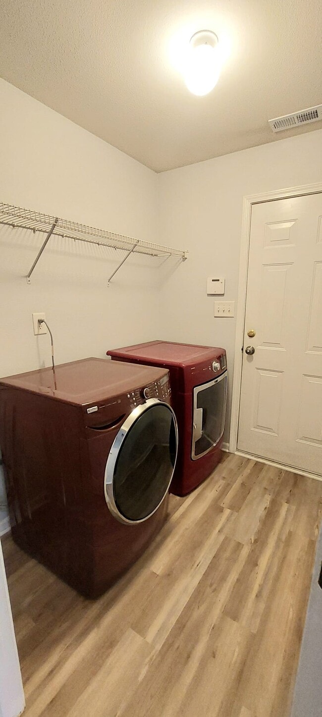 Building Photo - 13112 Planters Row Dr