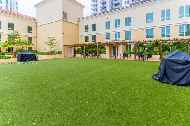 Building Photo - 7355 SW 89th St