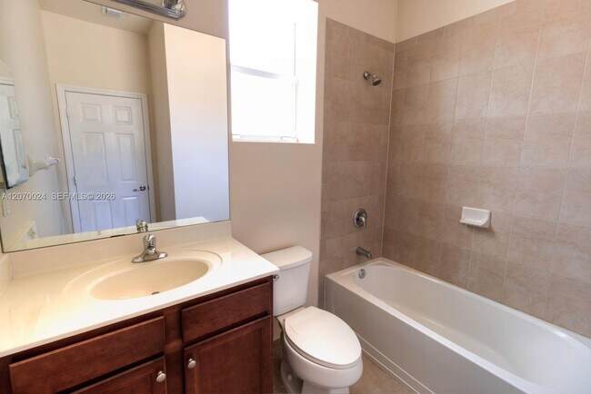 Building Photo - 9362 SW 171st Ct