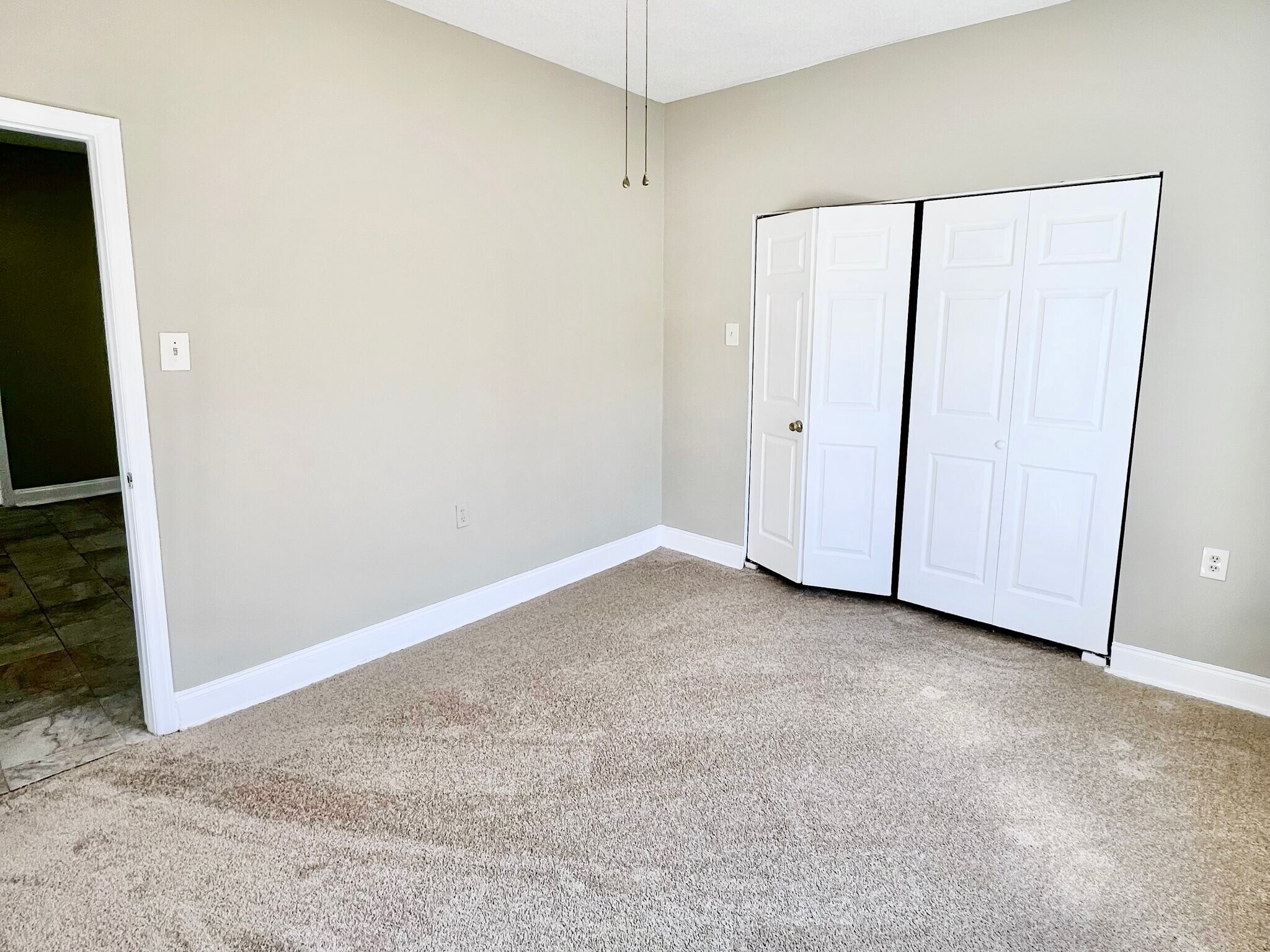 Building Photo - 829 Dillard St