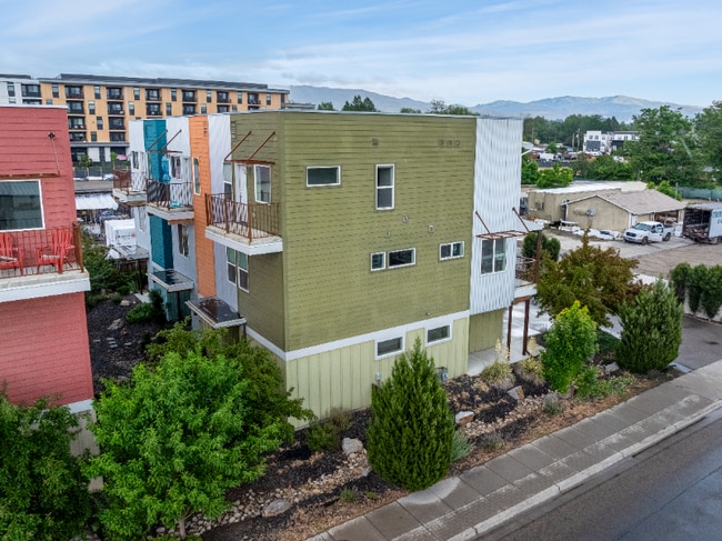 Building Photo - 4076 N Adams St