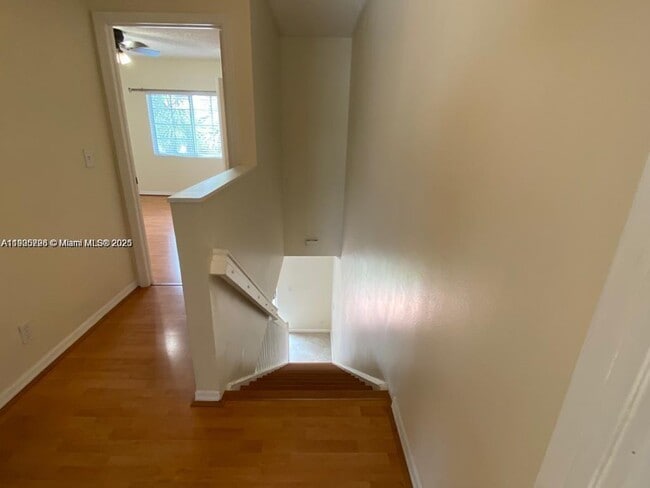 Building Photo - 2142 Madeira Dr