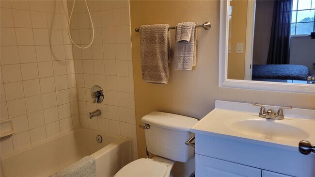Building Photo - 5711 Bentgrass Dr