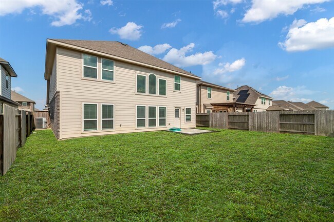 Building Photo - 13313 Suntail Ct