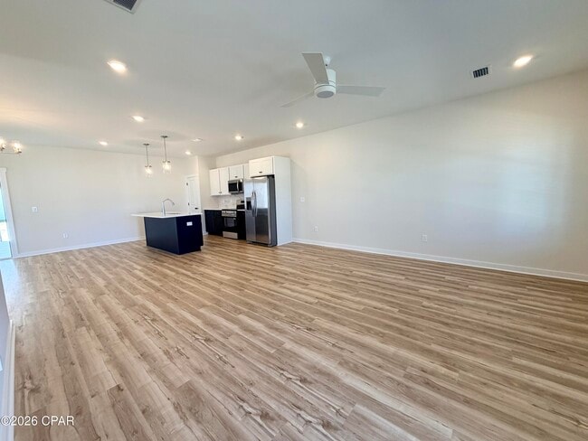 Building Photo - 2315 Discovery Loop