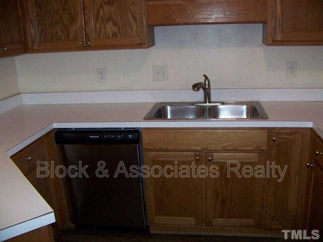 Building Photo - 3351 Galleria Dr