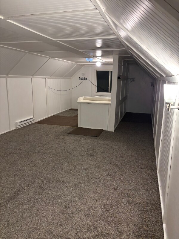 Building Photo - 538 Van Buren Ave