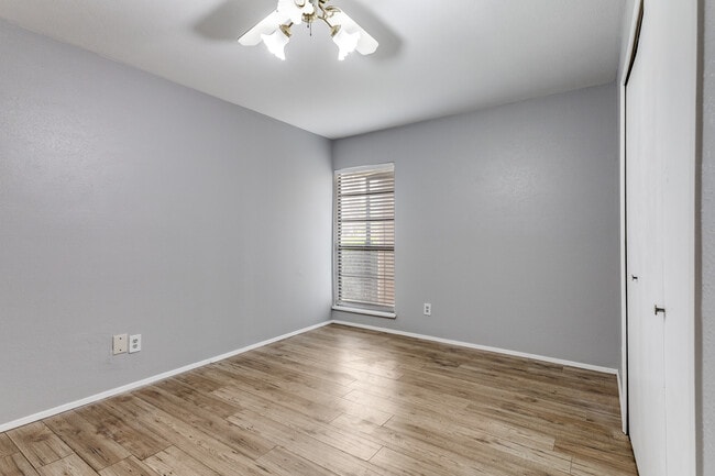 Building Photo - 7504 Portman Ave