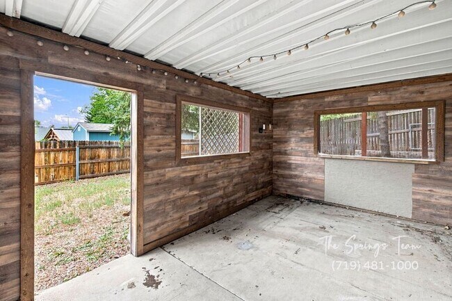 Building Photo - 3060 Maverick Dr