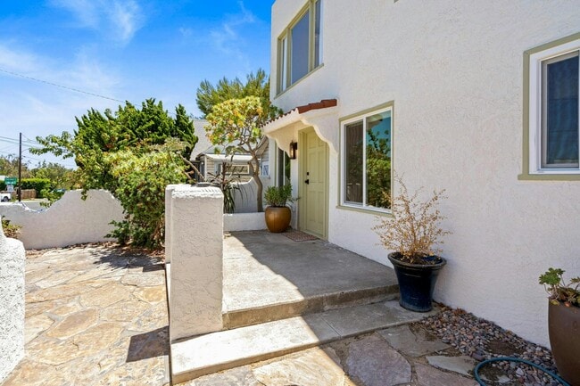 Building Photo - 4774 E Mountain View Dr