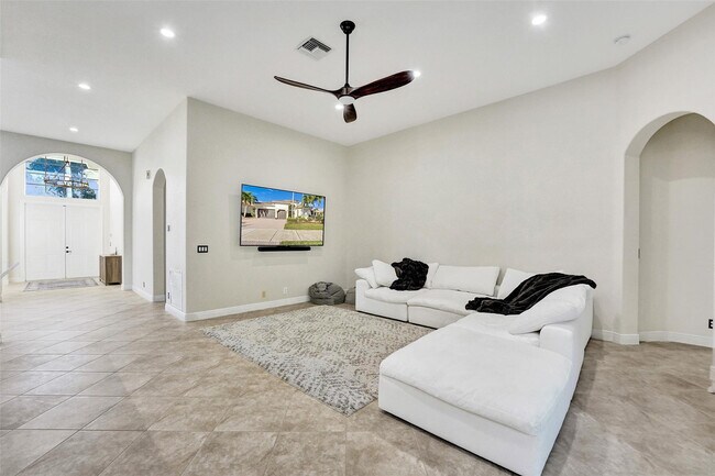 Building Photo - 7421 NW 115th Terrace