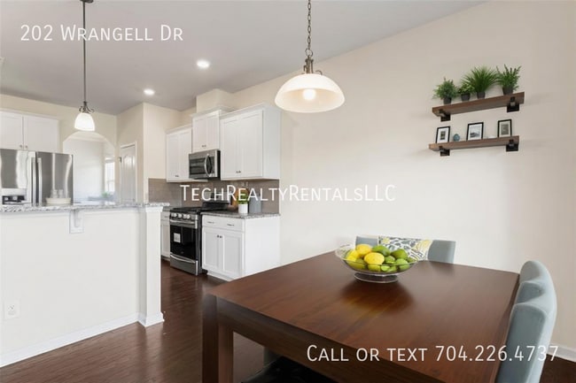 Building Photo - 202 Wrangell Dr