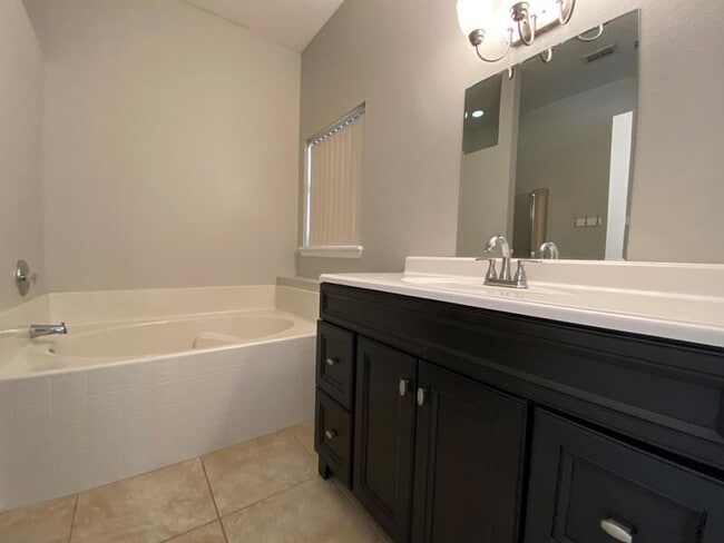 Building Photo - 11273 Moonshine Creek Cir