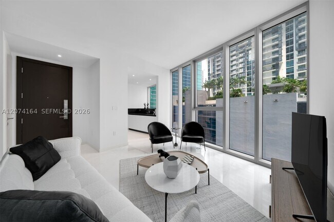 Building Photo - 300 S Biscayne Blvd