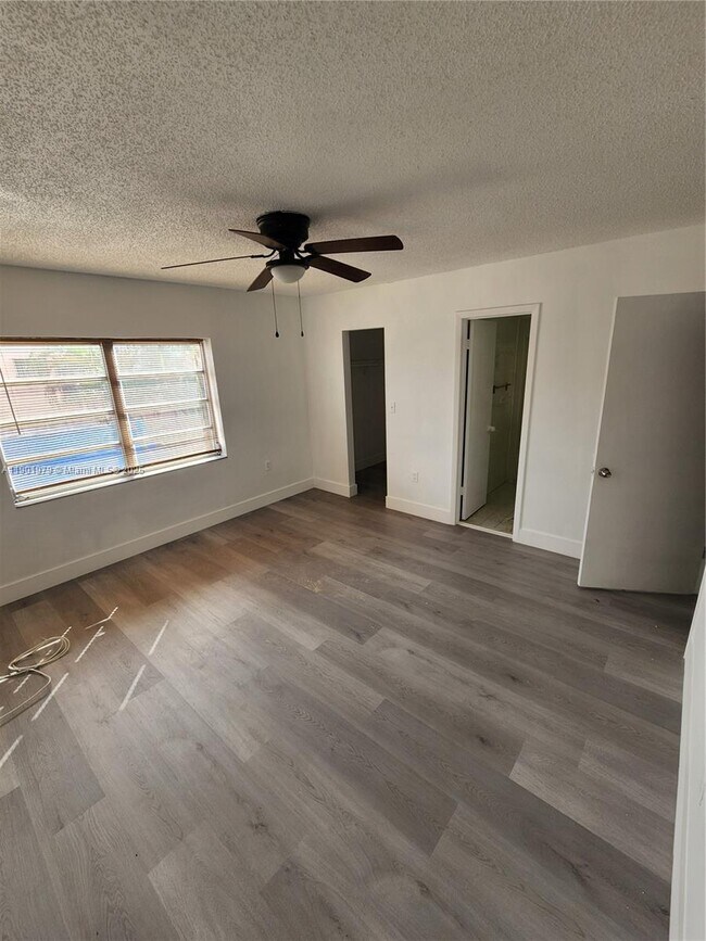 Building Photo - 4505 W 15th Ave