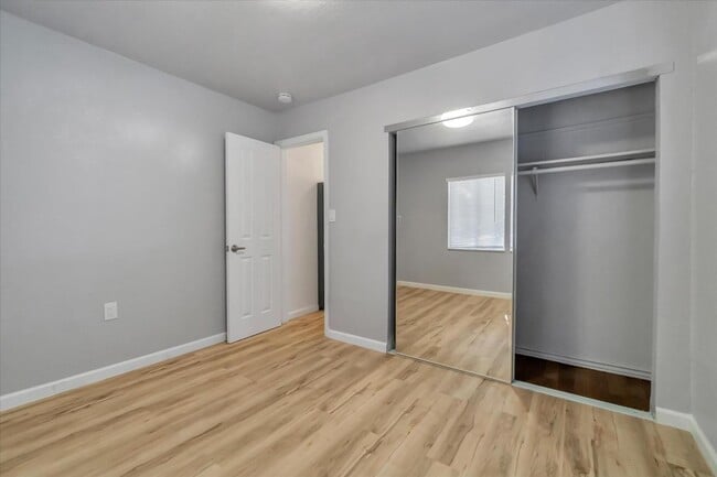 Building Photo - 5820 Dewey Blvd