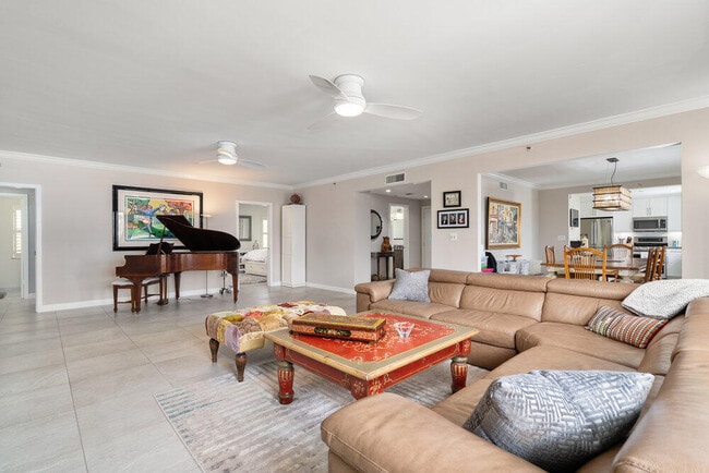 Building Photo - 2679 S Ocean Blvd