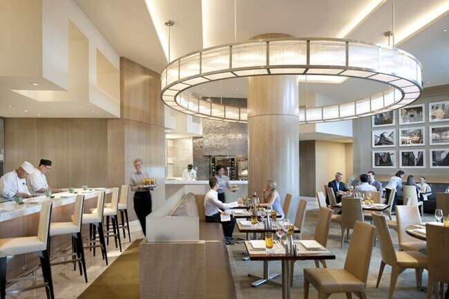 Building Photo - Waldorf Astoria 2711-City/Mtn views from t...
