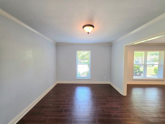 Building Photo - Spacious 3-Bedroom Ranch-Style Home