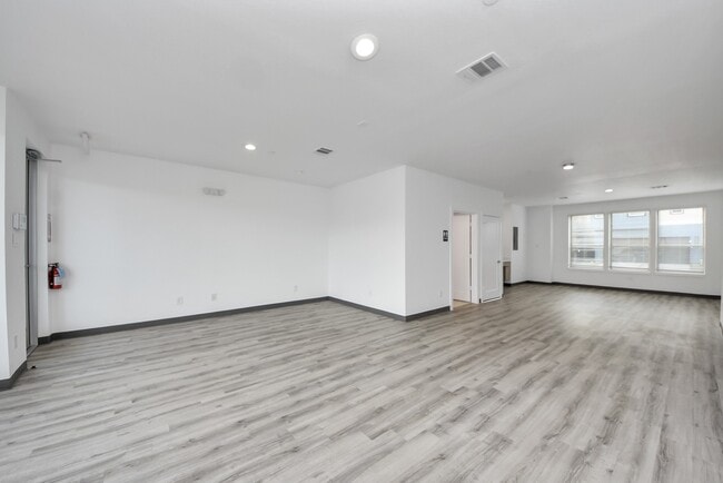 Building Photo - 18716 Centro Main St