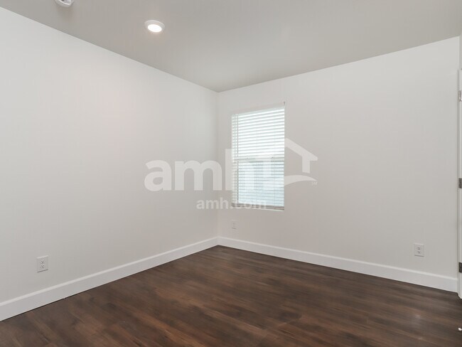 Building Photo - 6521 Enlightenment Dr