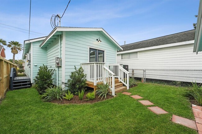 Building Photo - 5123 Avenue L