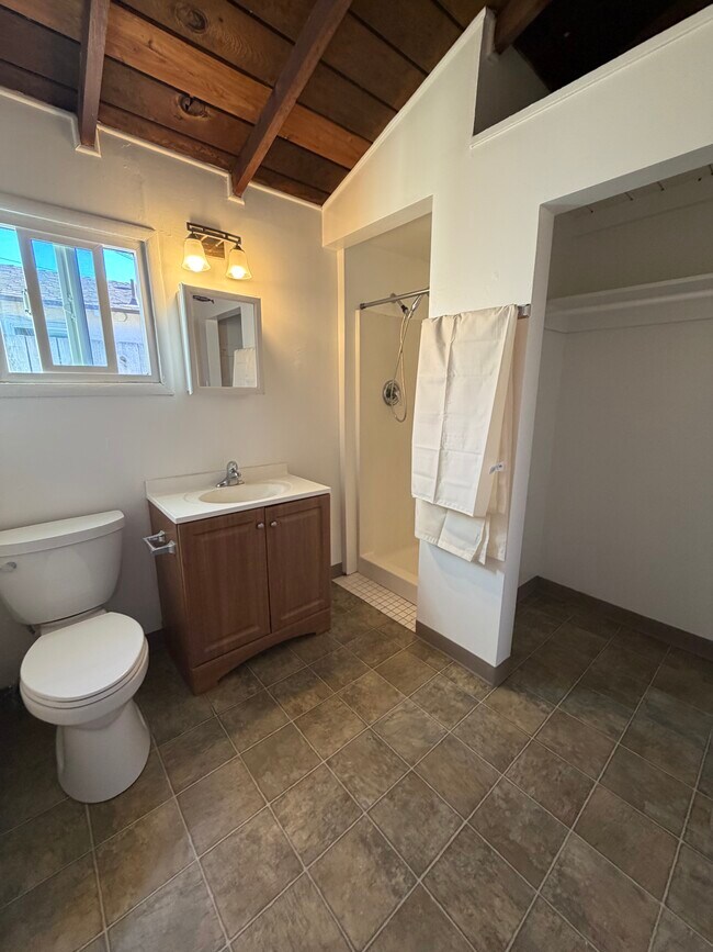 Building Photo - 165 East St