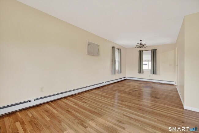 Building Photo - 121 Cherry Hill Rd