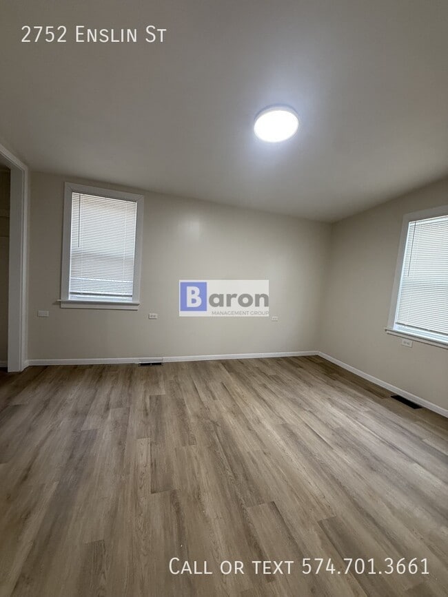 Building Photo - 2752 Enslin St